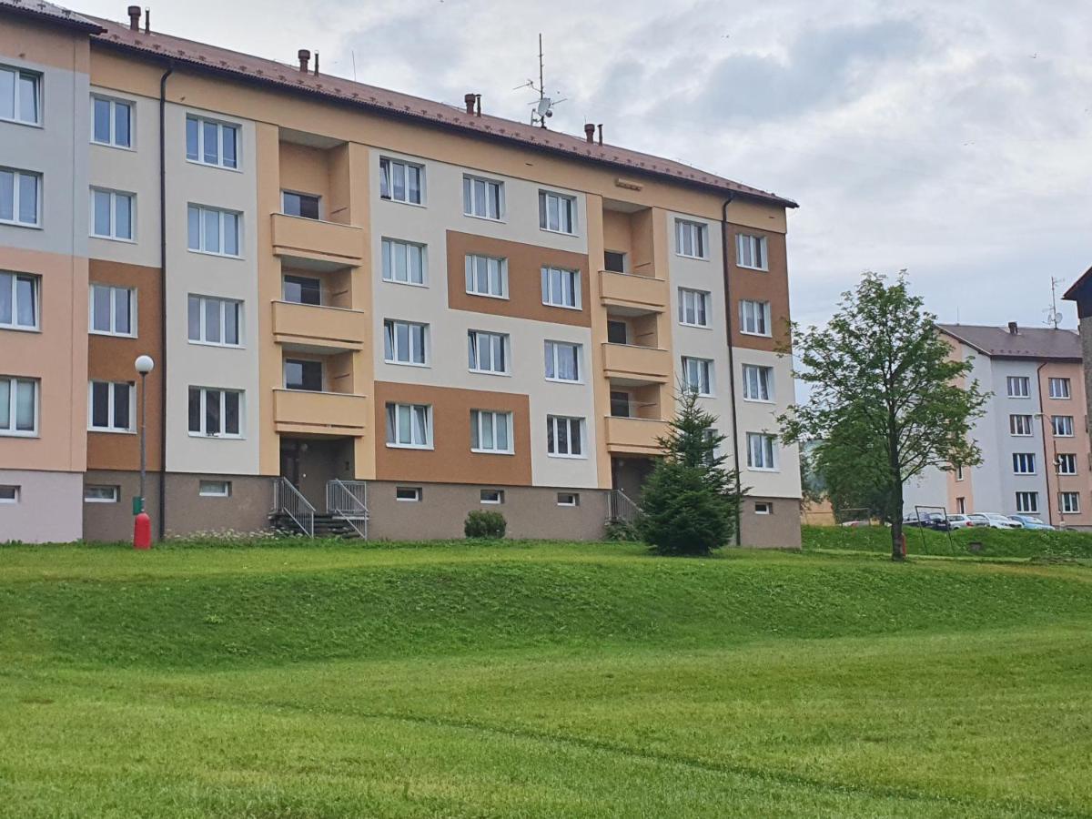 Family Apartman Kovářská Dış mekan fotoğraf